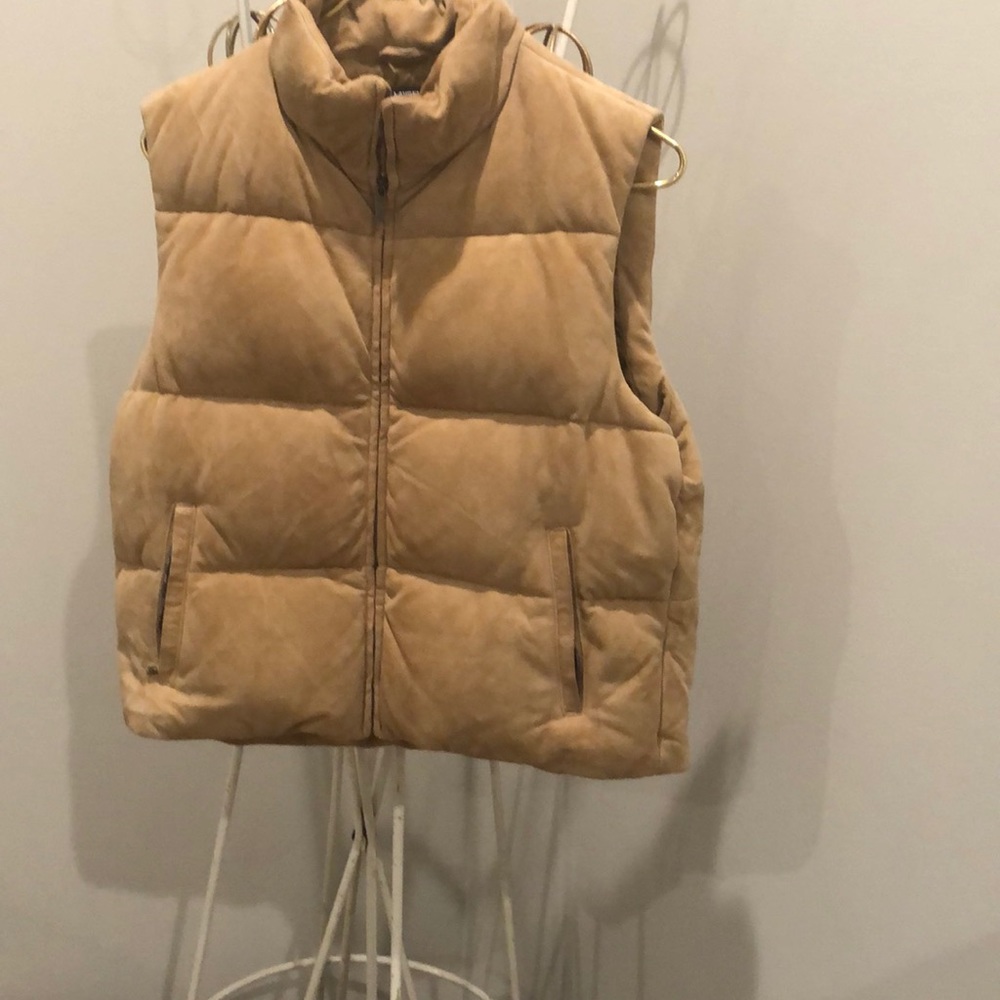 Suede vest.looks new